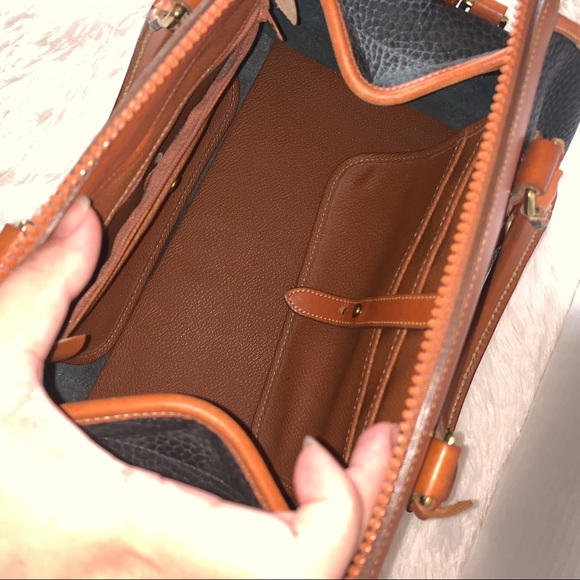 SOLD Vintage Dooney AWL Gladstone Satchel - Picture 15 of 16